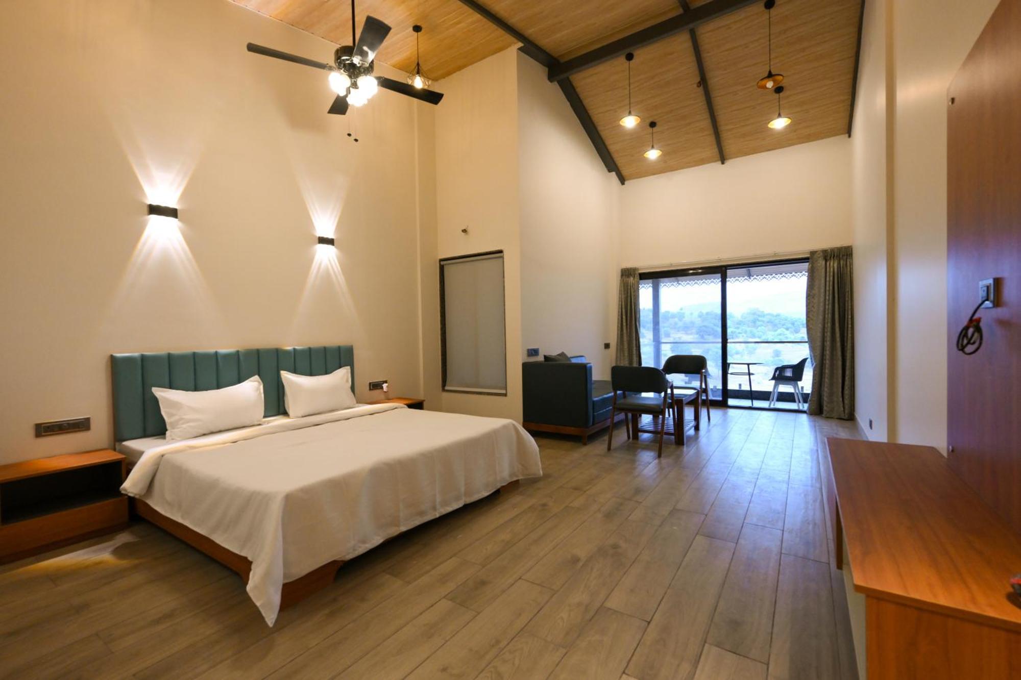 E&G Green Courts Resort At Koroli Hill Station 나식 외부 사진